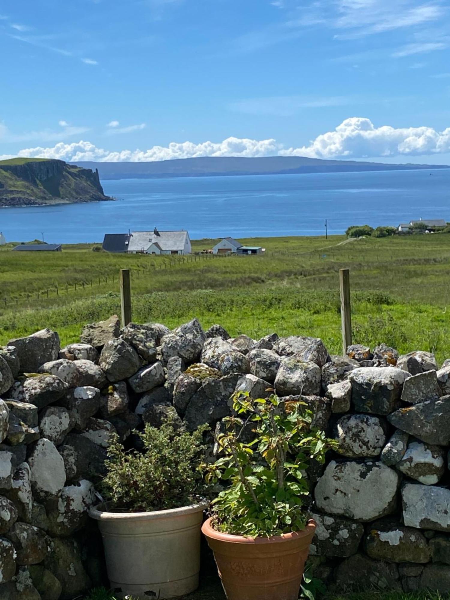 Cnoc Ruaraidh Cottage Kilmuir  Ngoại thất bức ảnh
